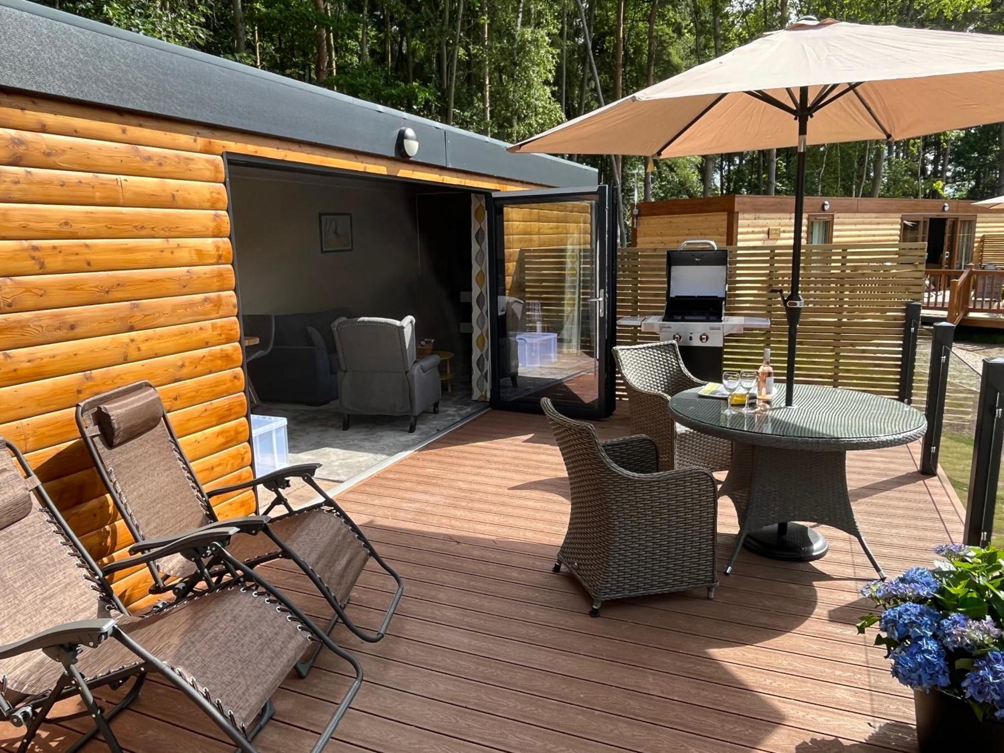 Rowan Boutique Lodge For Couples With A Dog York Exterior photo